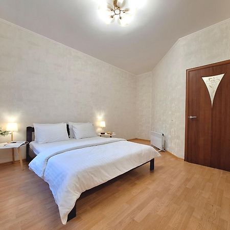 Однокімна Квартира Біля Каштанової Алеї У Центрі Полтави Мережа Alexapartments Документи Для Відряджень Безконтатне Заселення 24-7 Poltava Bagian luar foto